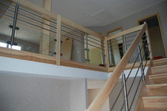 Escalier accès étage Thann